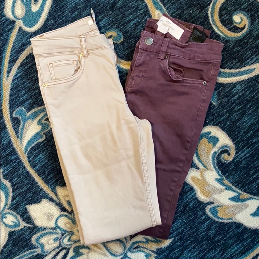 Bundle of two size 4 jeans.